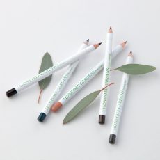 Honeybee Gardens Effortless Eyeliner from gimme the good stuff